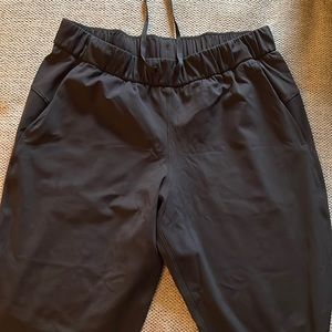 Lululemon on the fly jogger Luxtreme